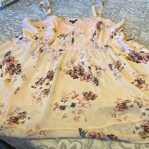 Floral tank top blouse new without tags